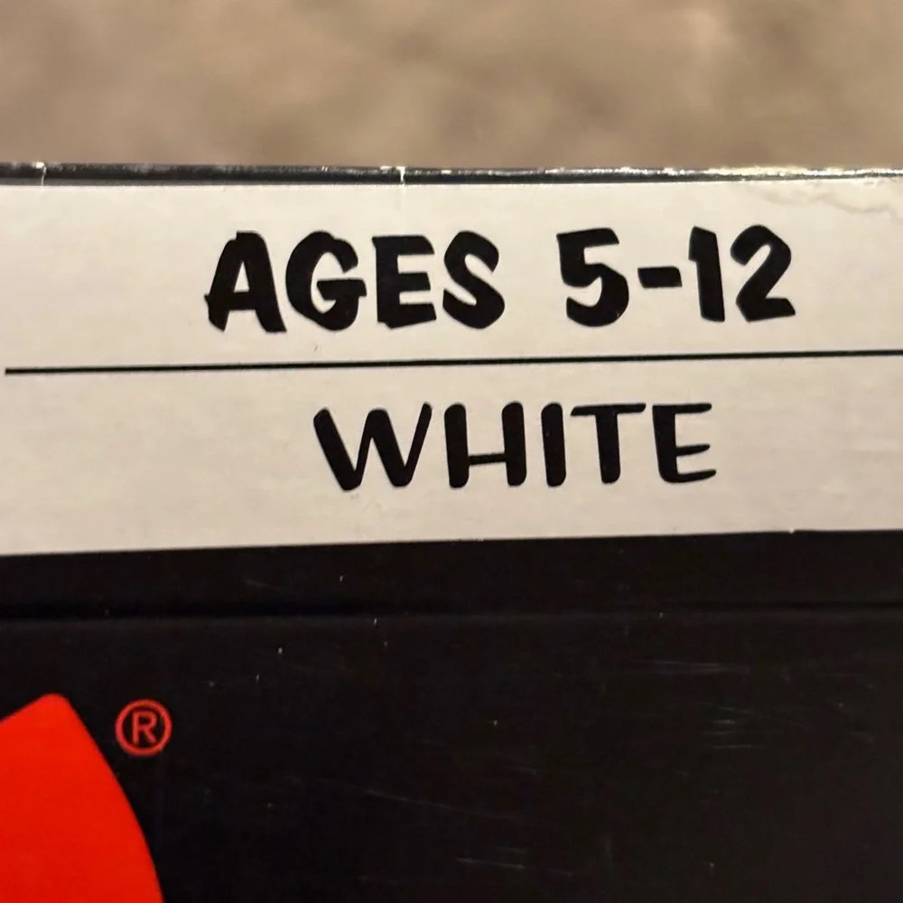 Hanes White Face Masks with X-Temp Technology ages 5-12 . New 5pk